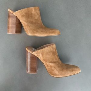 STEVE MADDEN Suede Heels